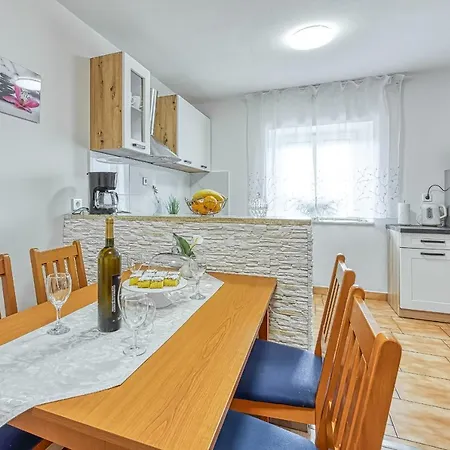 Apartament Mia Kanfanar