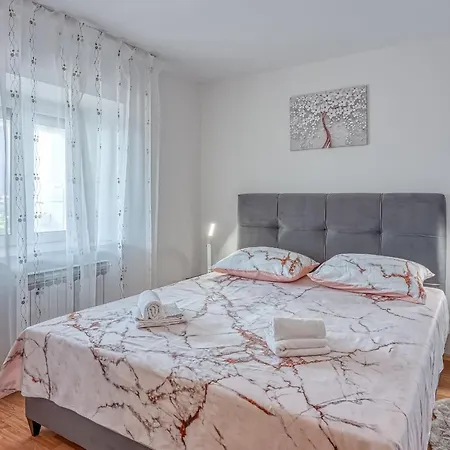 Mia Apartment